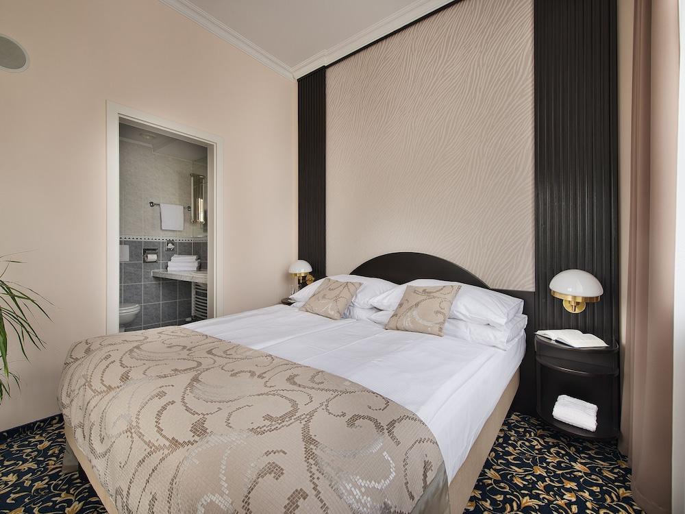 Ea Royal Esprit Praag