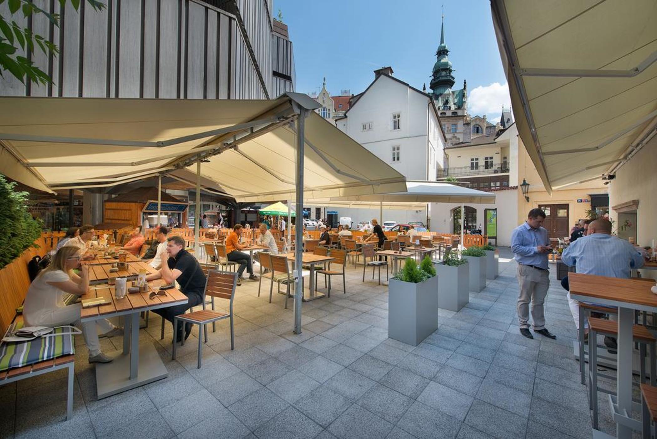 Ea Royal Esprit Praga