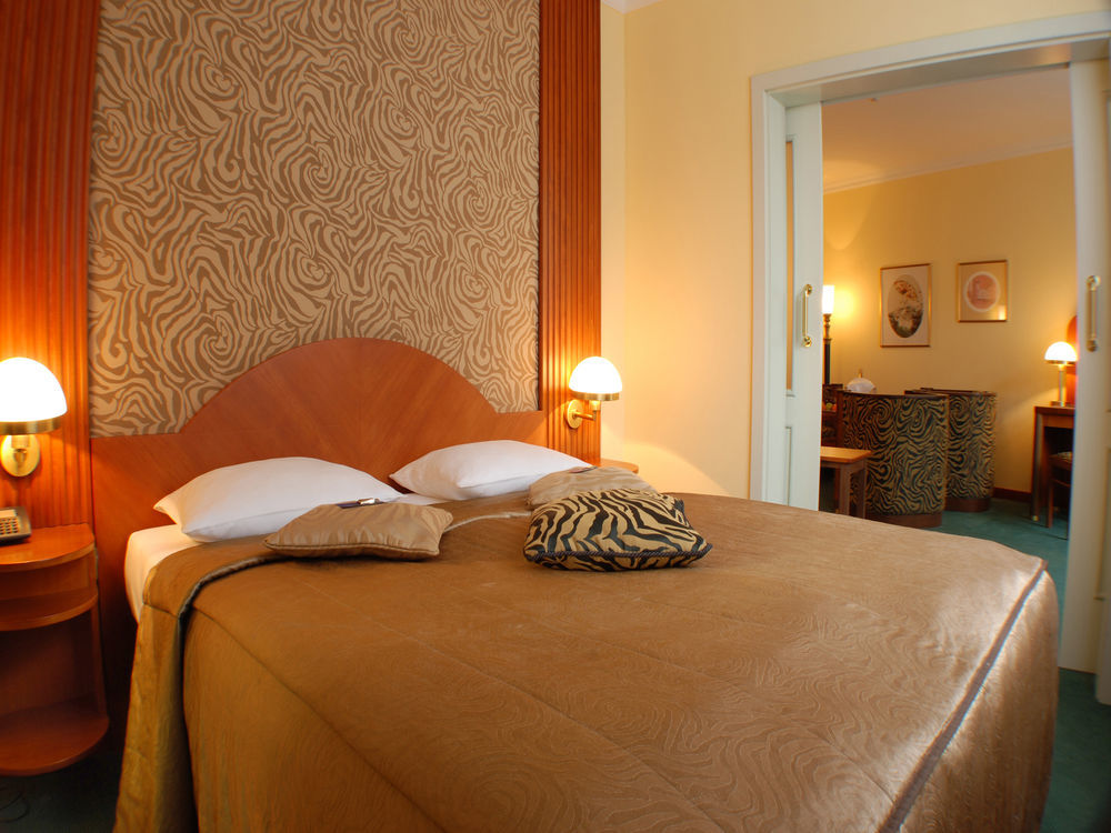 Отель Ea Royal Esprit 4*